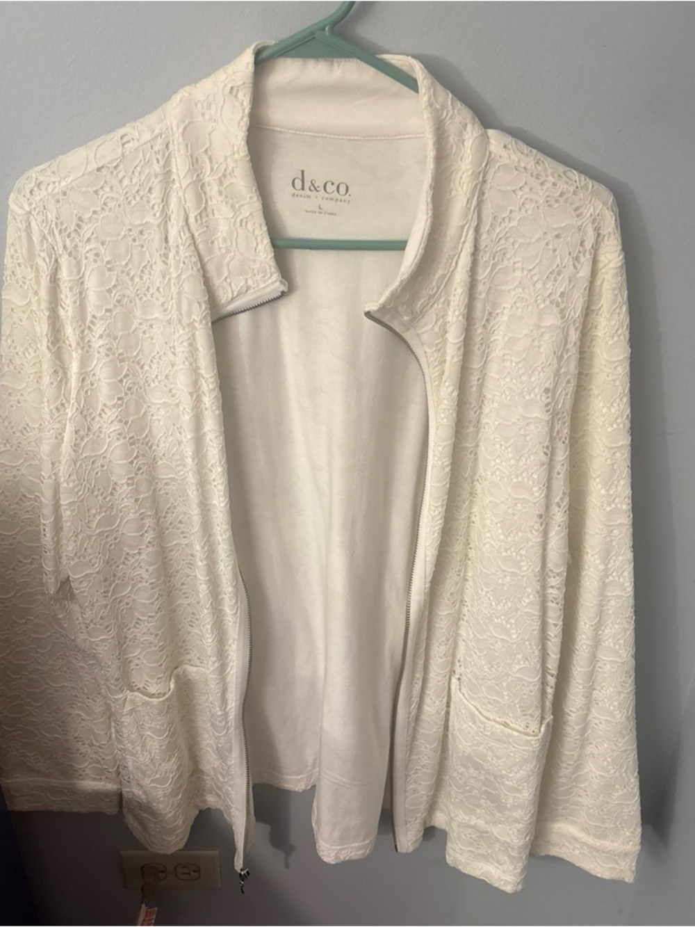 Denim&Co Cream Lace Zip Jacket